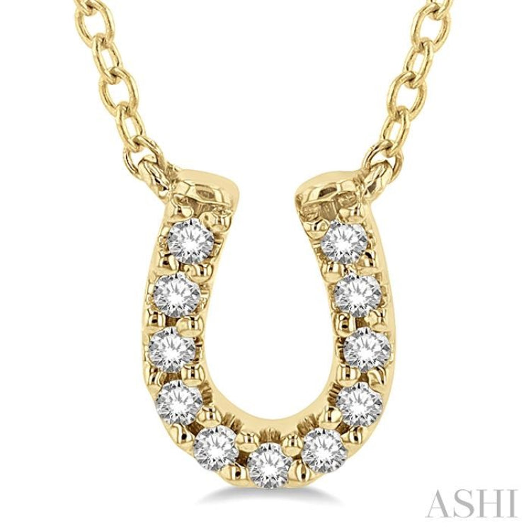 1/10 ctw Horseshoe Charm Round Cut Diamond Petite Fashion Pendant With Chain in 14K Yellow Gold