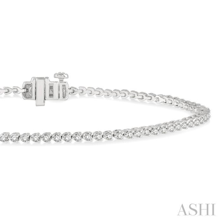 1 ctw Tri-Prong Round Cut Diamond Tennis Bracelet in 14K White Gold