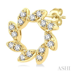 1/10 ctw Floral Petite Round Cut Diamond Fashion Stud Earring in 10K Yellow Gold