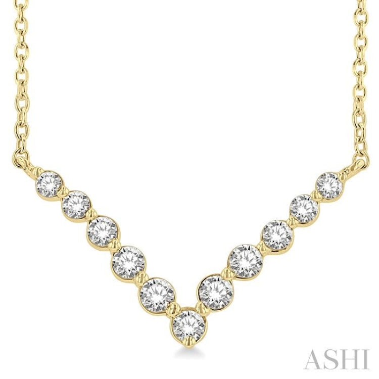 1/4 ctw Chevron Round Cut Diamond Necklace in 14K Yellow Gold
