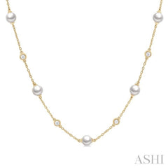 5 MM Round Shape Cultured Pearls and 1/4 ctw Round Cut Diamond Station Necklace in 14K Yellow Gold