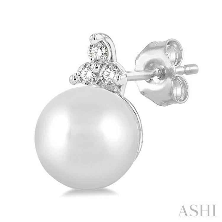 5.5 MM Round Cut Cultured Pearl and 1/20 ctw Petite Round Cut Diamond Fashion Stud Earring in 10K White Gold