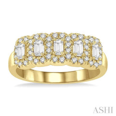 1 ctw Octagonal Shape 5 Stone Emerald & Round Cut Diamond Halo Wedding Band in 14K Yellow Gold