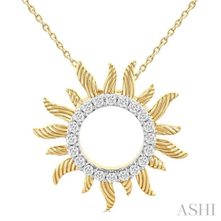 1/4 ctw Textured Sunburst Round Cut Diamond Fashion Pendant With Chain in 10K Yellow Gold