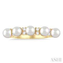 4 MM Round Shape Cultured Pearl and 1/6 ctw Round Cut Diamond Semi Precious Fashion Ring in 10K Yellow Gold