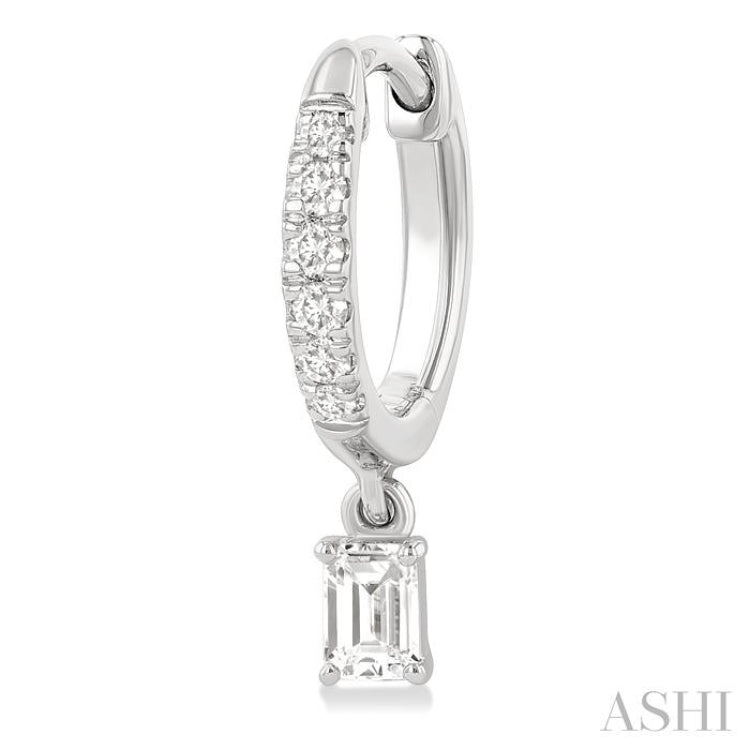 .40CTRDDM PETITE HUGGIE ER WG 14K-G*