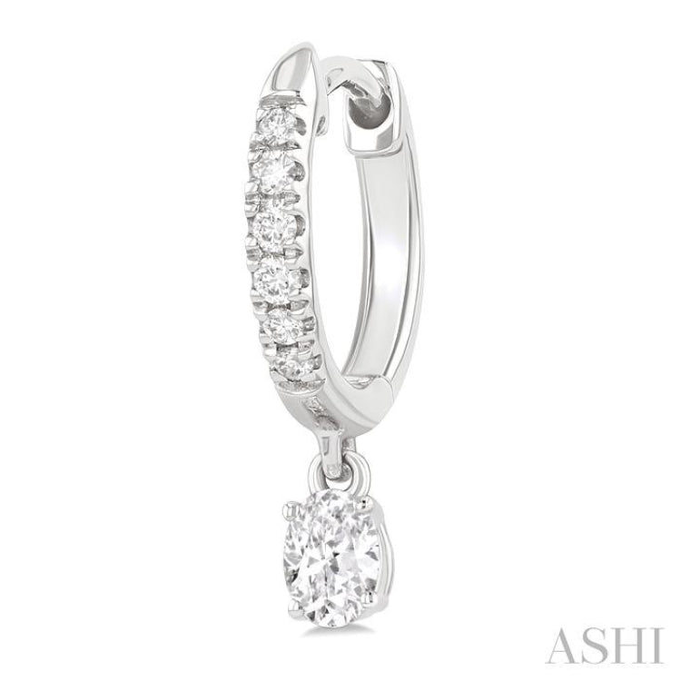 .40CTRDDM PETITE HUGGIE ER WG 14K-G*