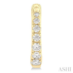 1/4 ctw Graduated Round Cut Diamond Fashion Huggies in 14K Yellow Gold