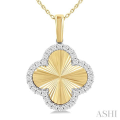 1/4 ctw Fluted Texture Clover Round Cut Diamond Fashion Pendant With Chain in 14K Yellow and White Gold