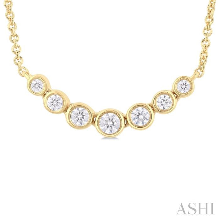 1/4 ctw Graduated Bezel Set Round Cut Diamond Smile Necklace in 14K Yellow Gold