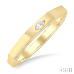 1/20 ctw Marquise Cut Diamond Signet Ring in 14K Yellow Gold
